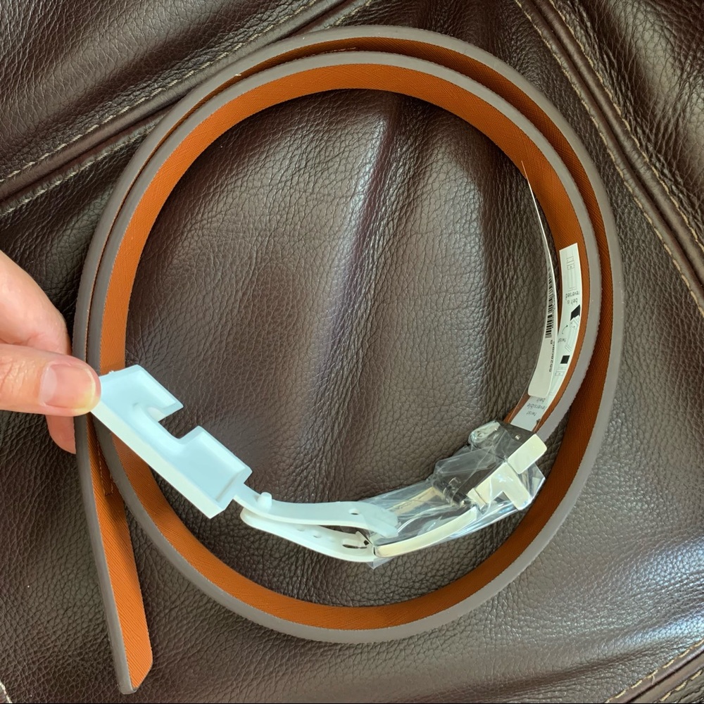 Michael Kors MK Monogram Reversible Leather Belt, Size M, NWT - Picture 4 of 13